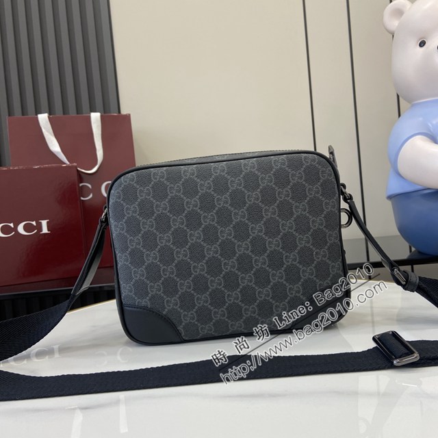 Gucci專櫃古馳最新款Emblem男士旅行系列斜挎包肩背包 jh2582型號：821160